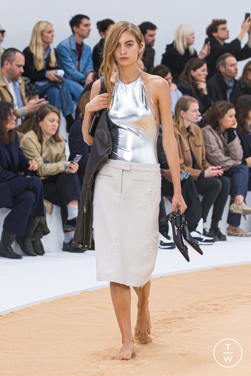 Fashion Week Paris Spring/Summer 2023 look 18 from the Courrèges collection womenswear