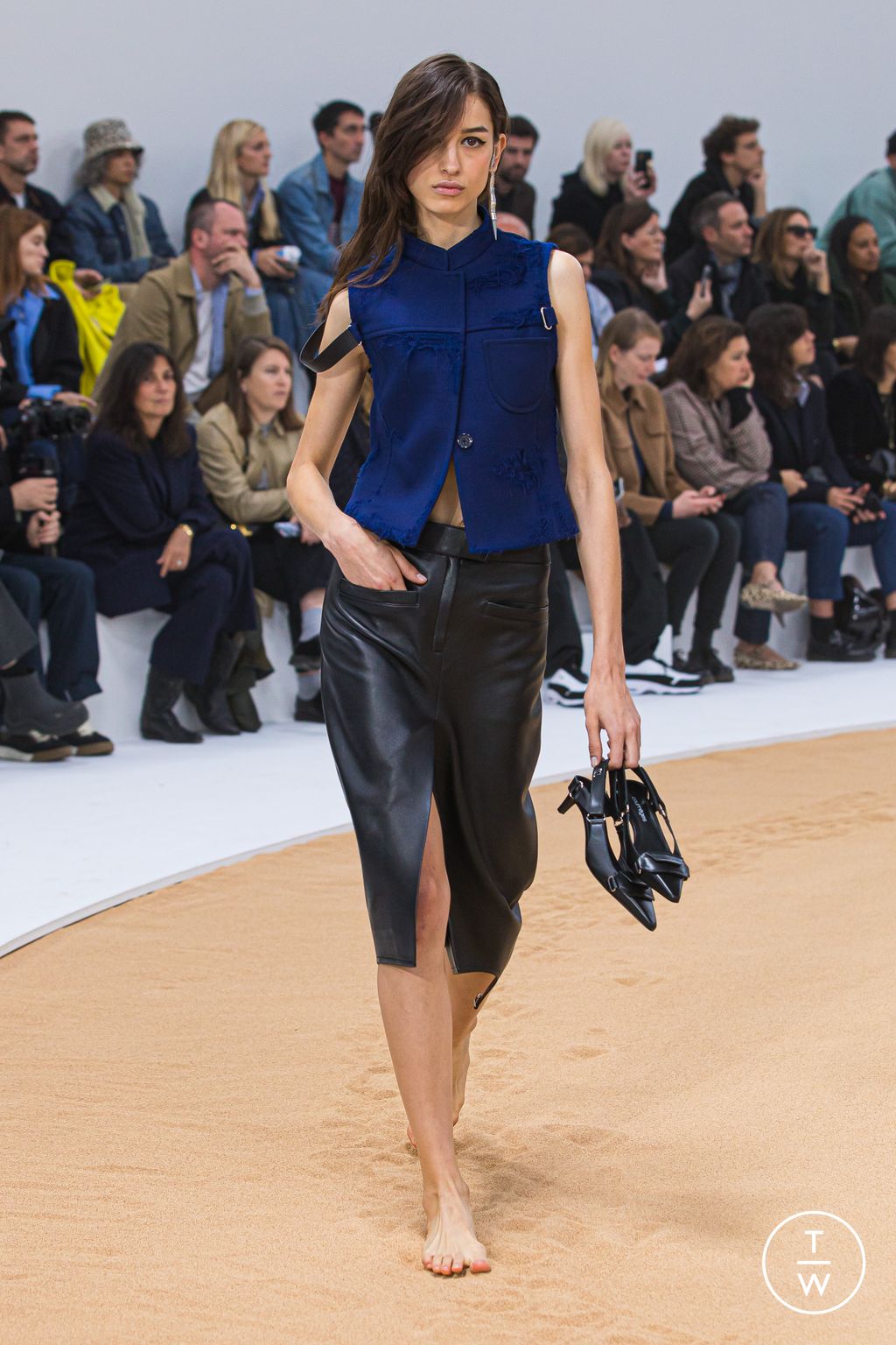 Fashion Week Paris Spring/Summer 2023 look 20 from the Courrèges collection 女装