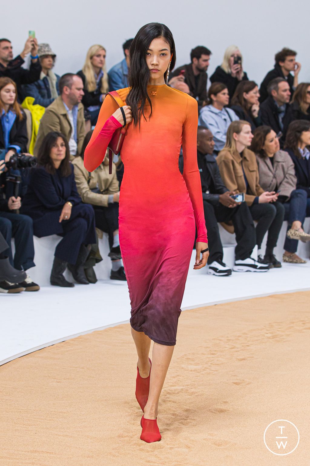 Fashion Week Paris Spring/Summer 2023 look 26 from the Courrèges collection womenswear