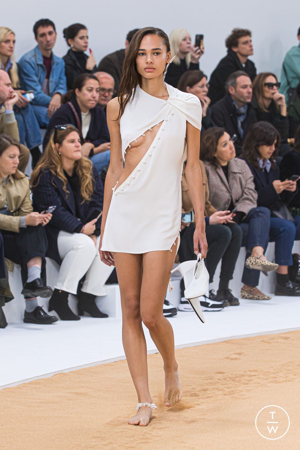 Fashion Week Paris Spring/Summer 2023 look 31 from the Courrèges collection womenswear