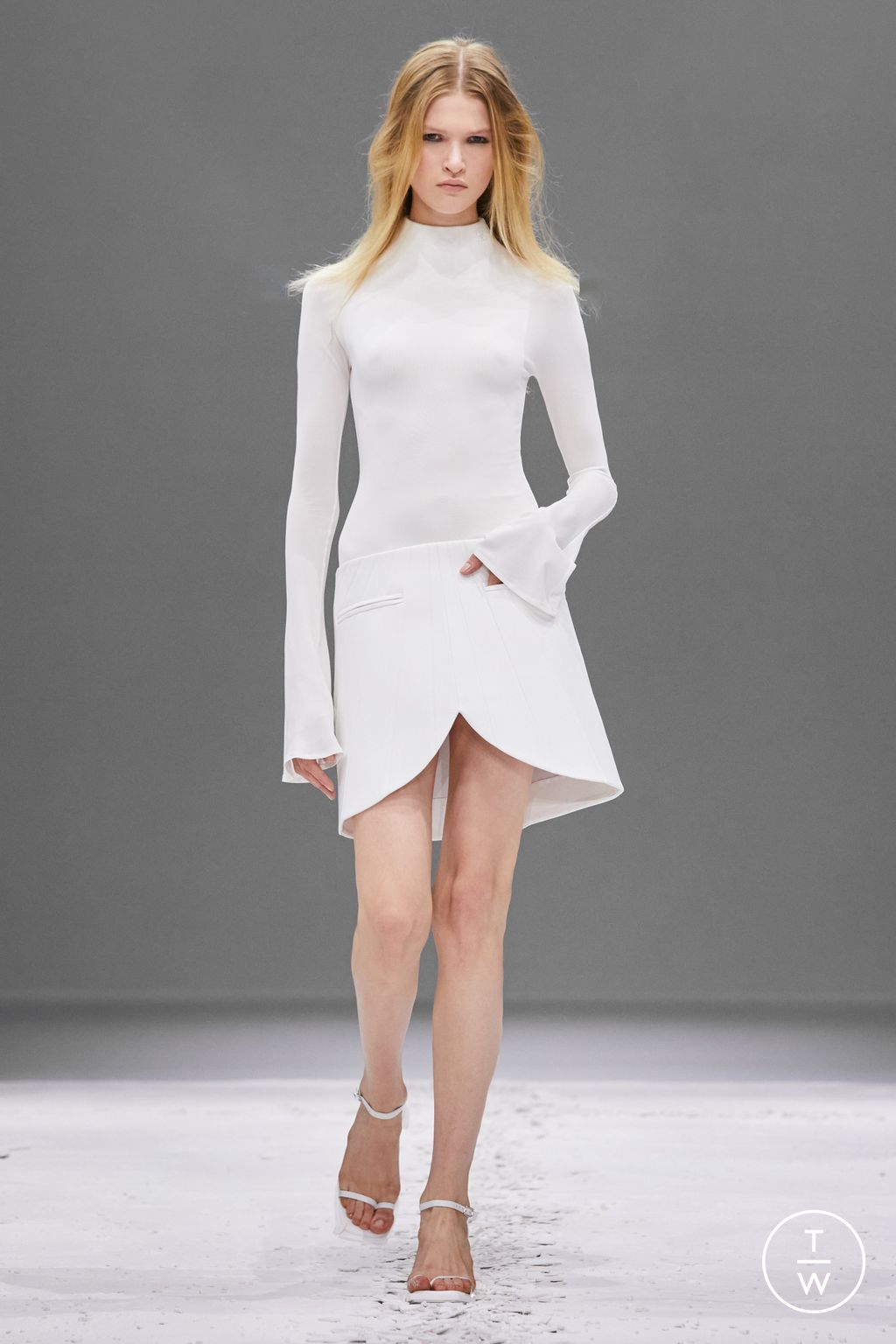 Fashion Week Paris Spring/Summer 2024 look 32 from the Courrèges collection womenswear