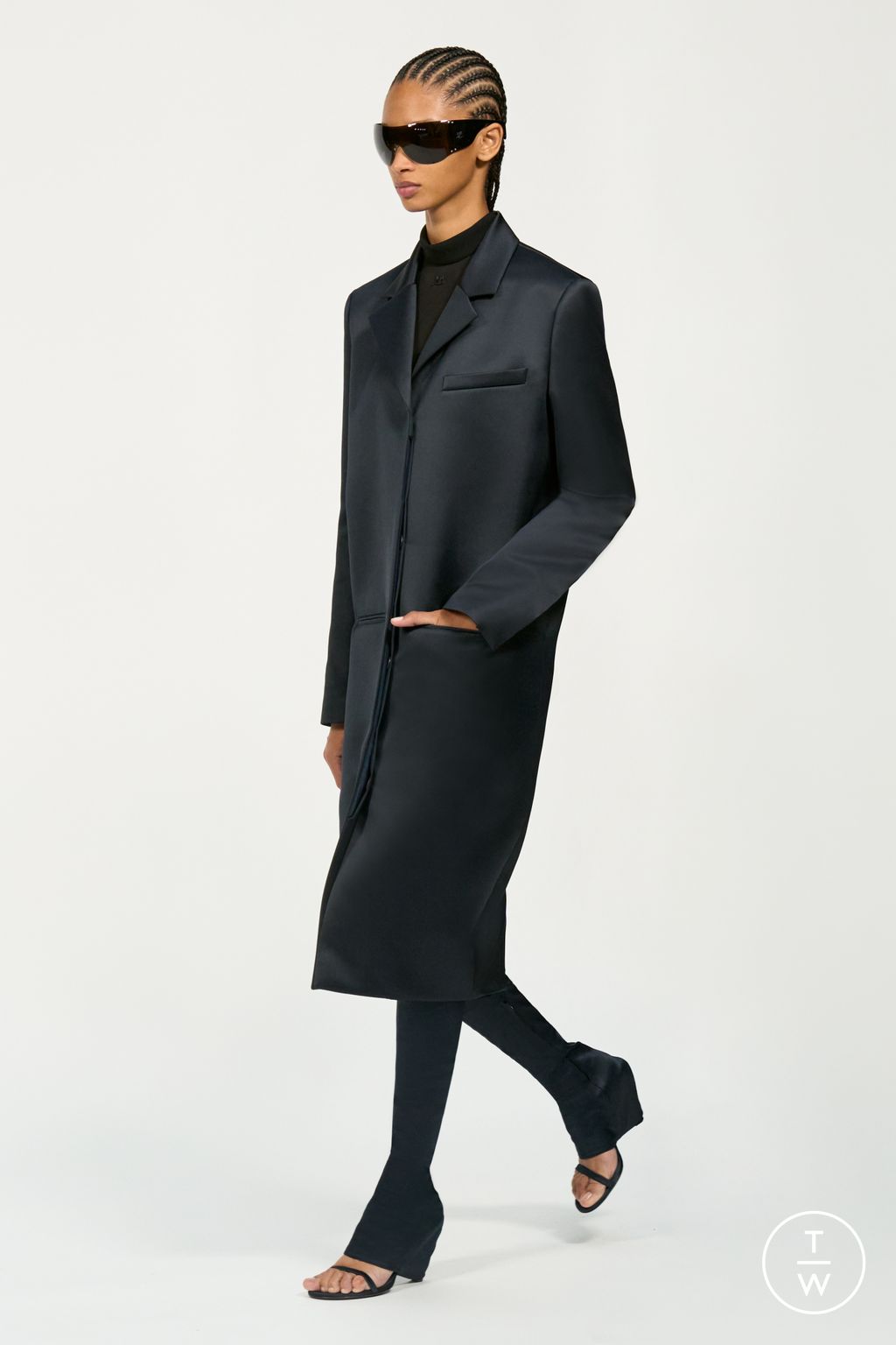 Fashion Week Paris Spring/Summer 2025 look 4 from the Courrèges collection womenswear