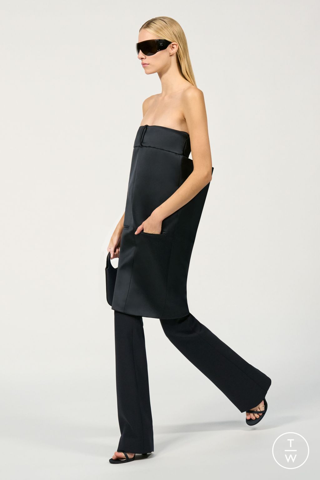 Fashion Week Paris Spring/Summer 2025 look 6 from the Courrèges collection womenswear