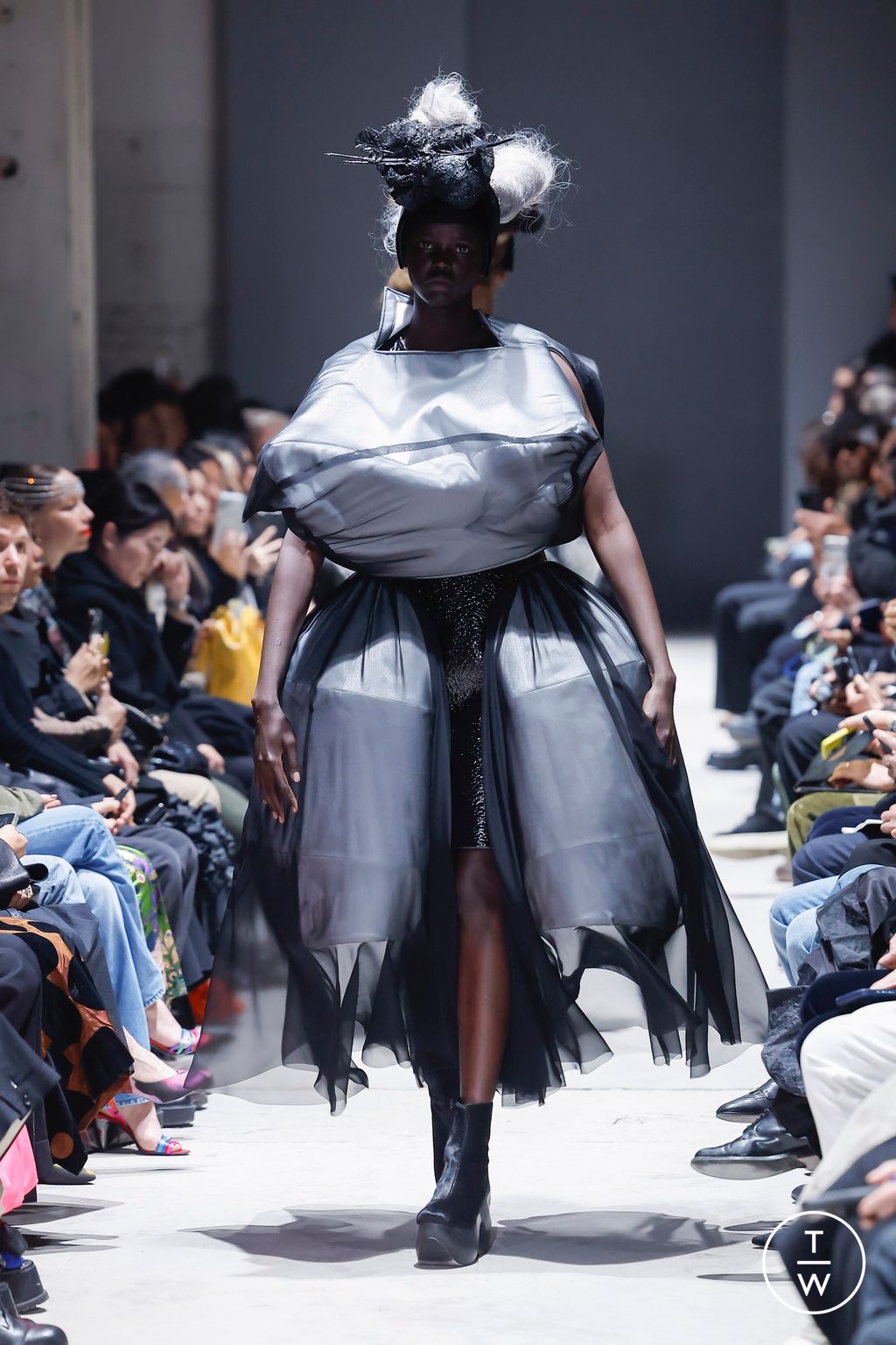 Fashion Week Paris Fall/Winter 2026 look 6 from the Comme des Garçons collection womenswear