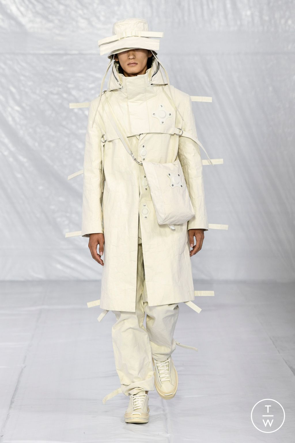 Fashion Week Paris Spring/Summer 2023 look 22 from the Craig Green collection 男装