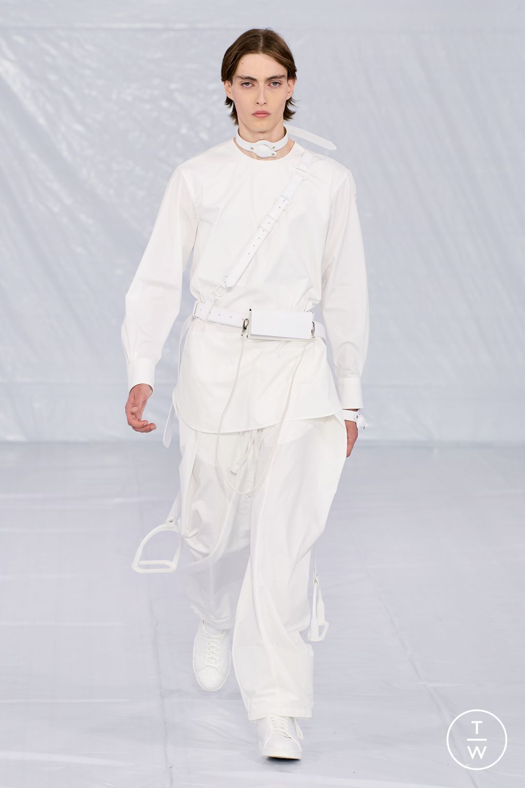 Fashion Week Paris Spring/Summer 2023 look 1 de la collection Craig Green menswear