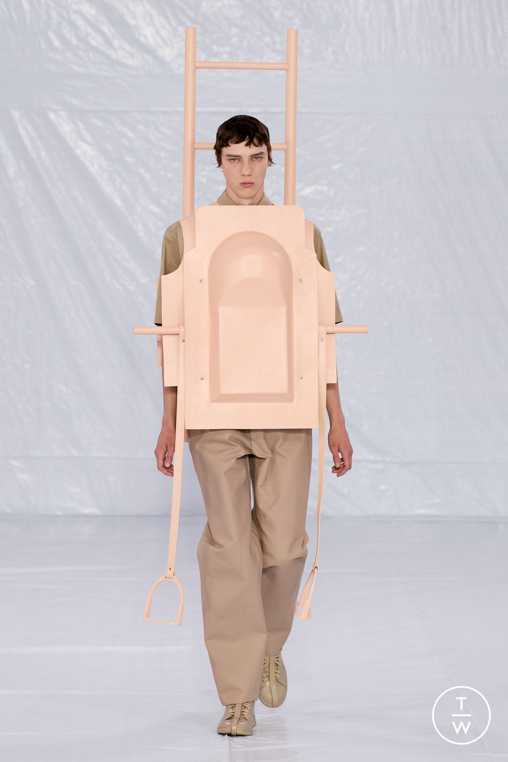 Fashion Week Paris Spring/Summer 2023 look 5 from the Craig Green collection 男装