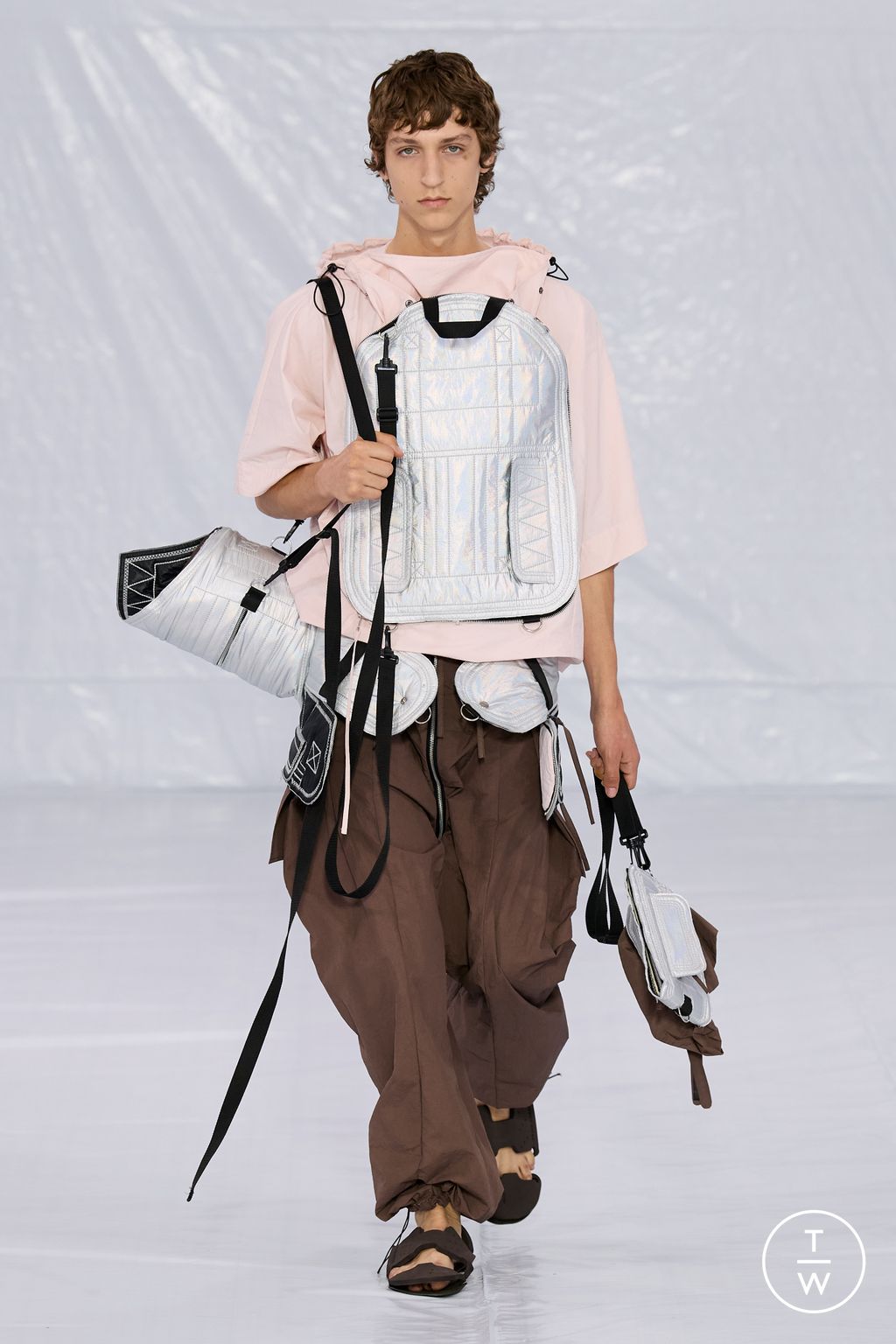 Fashion Week Paris Spring/Summer 2023 look 14 from the Craig Green collection menswear