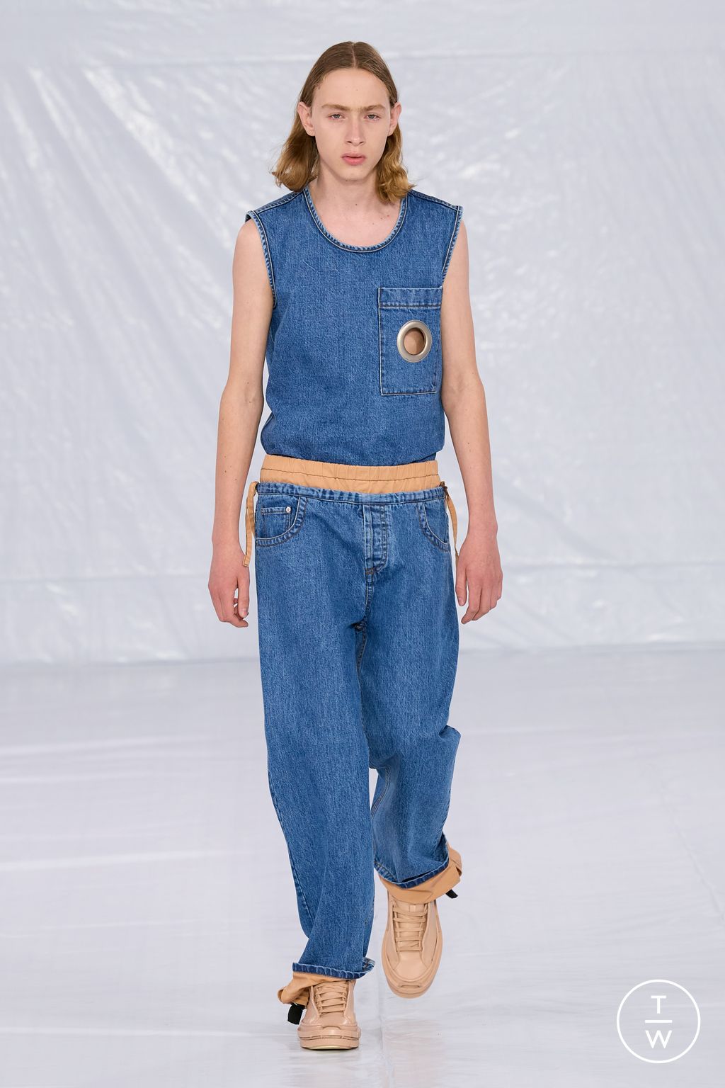 Fashion Week Paris Spring/Summer 2023 look 20 from the Craig Green collection menswear