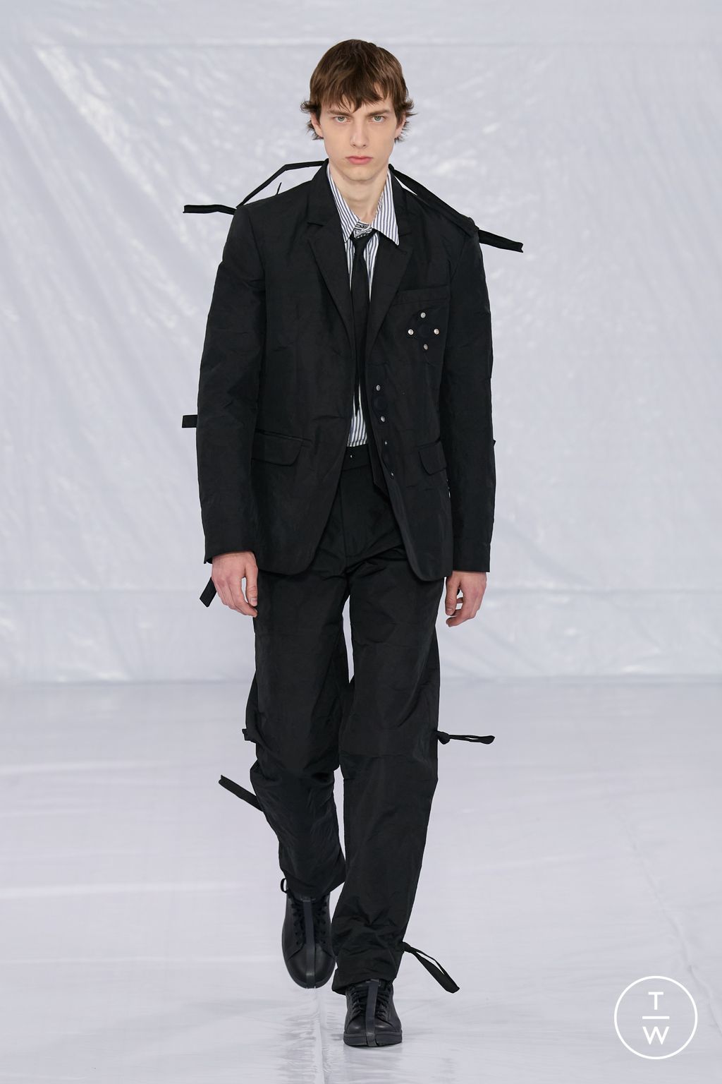 Fashion Week Paris Spring/Summer 2023 look 27 from the Craig Green collection menswear