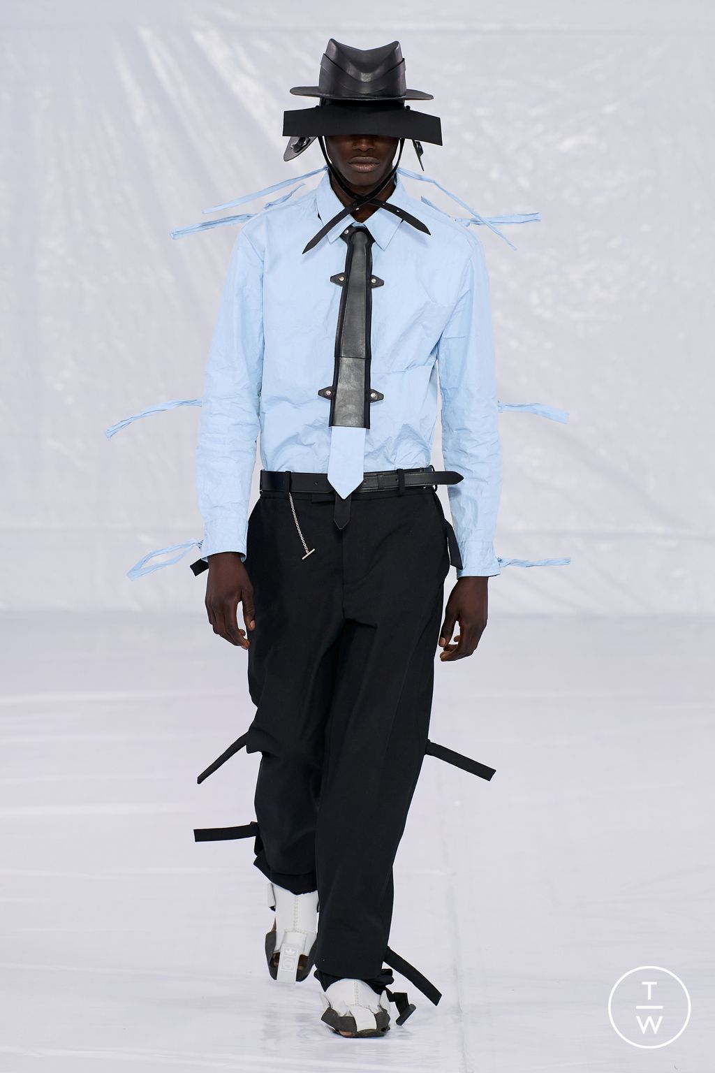 Fashion Week Paris Spring/Summer 2023 look 30 from the Craig Green collection menswear