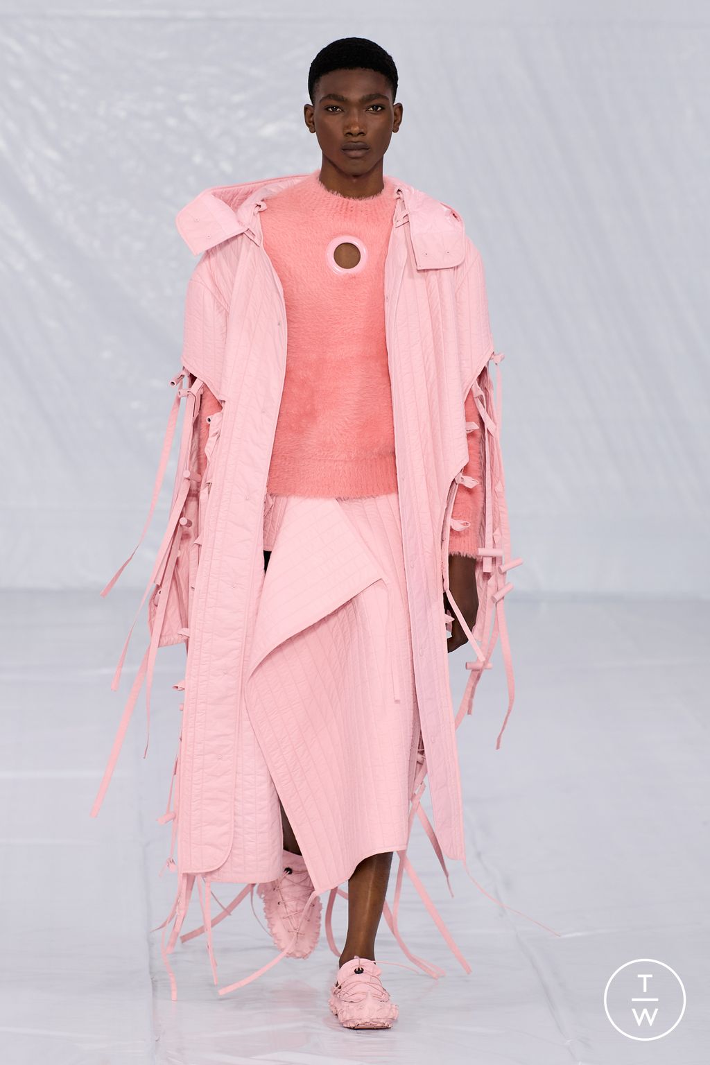 Fashion Week Paris Spring/Summer 2023 look 39 de la collection Craig Green menswear
