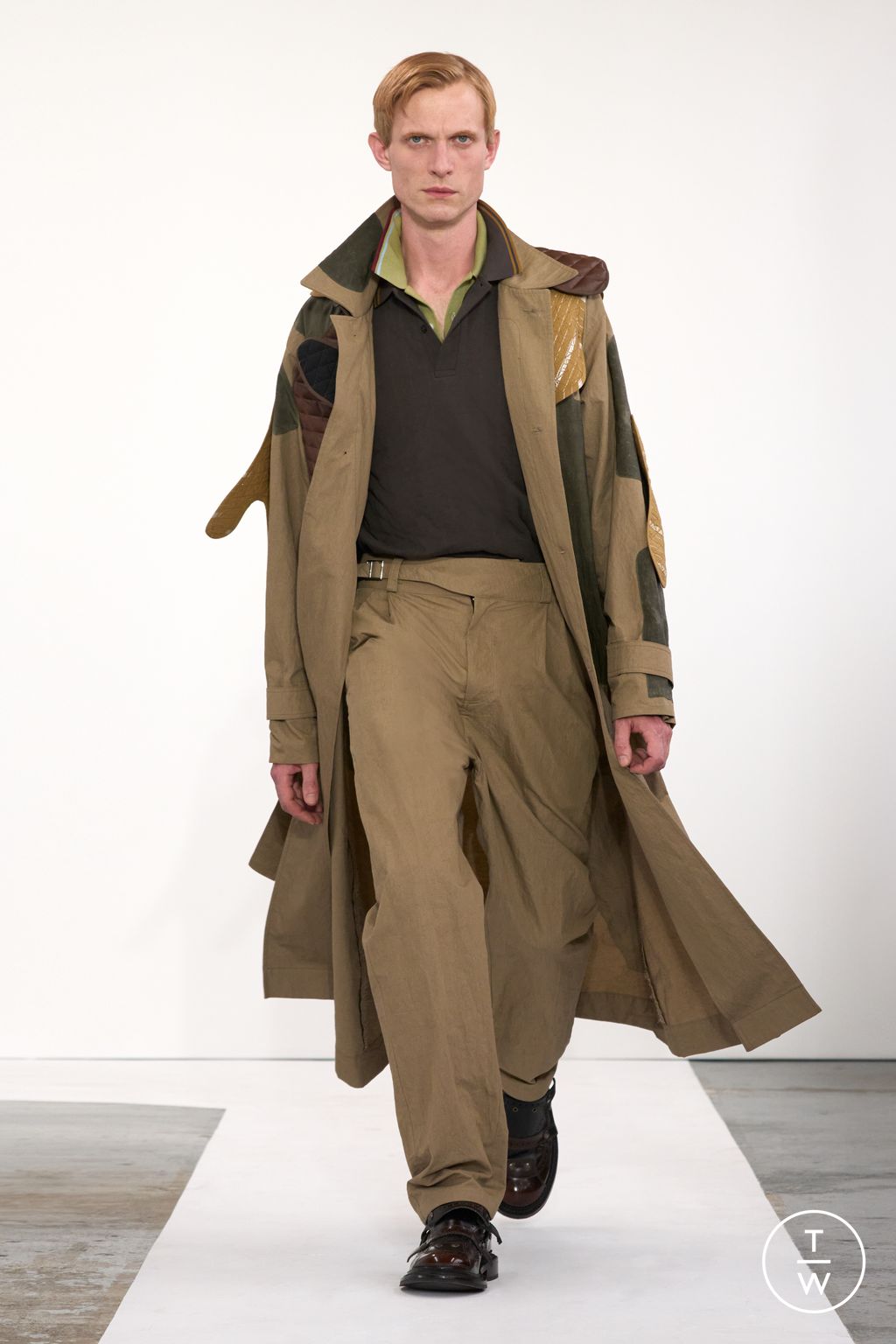 Fashion Week London Spring-Summer 2025 look 1 de la collection Craig Green menswear