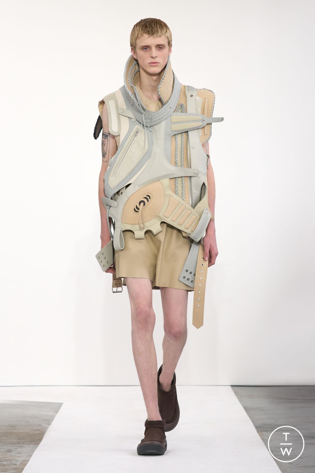 Fashion Week London Spring-Summer 2025 look 9 from the Craig Green collection menswear