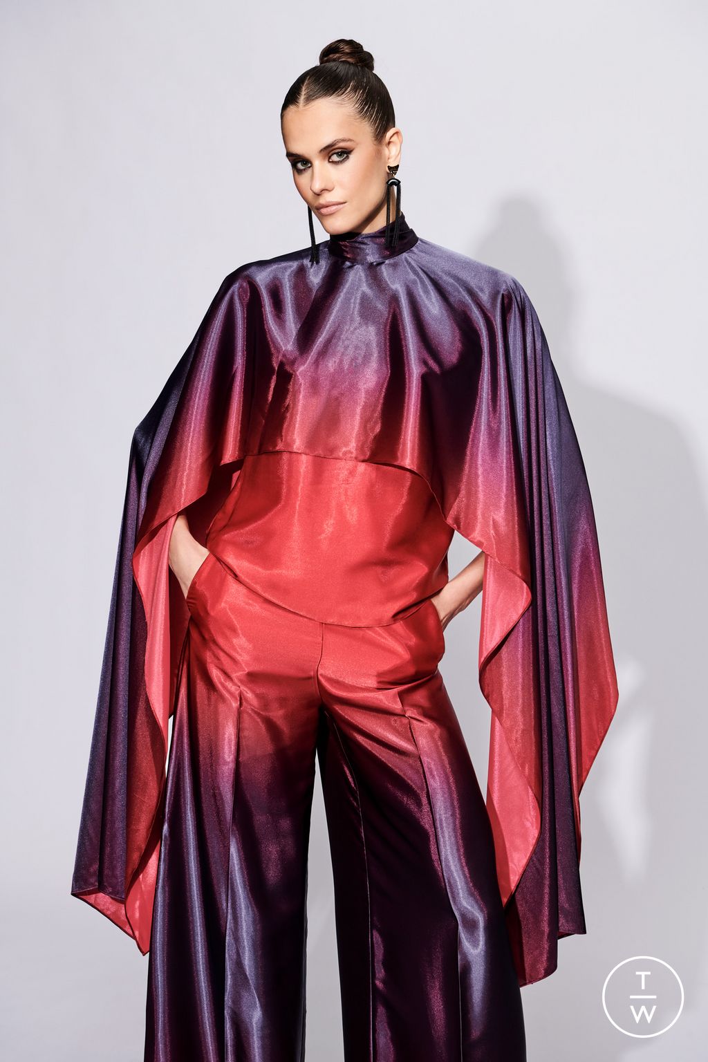 Fashion Week New York Pre-Fall 2023 look 36 from the Christian Siriano collection womenswear