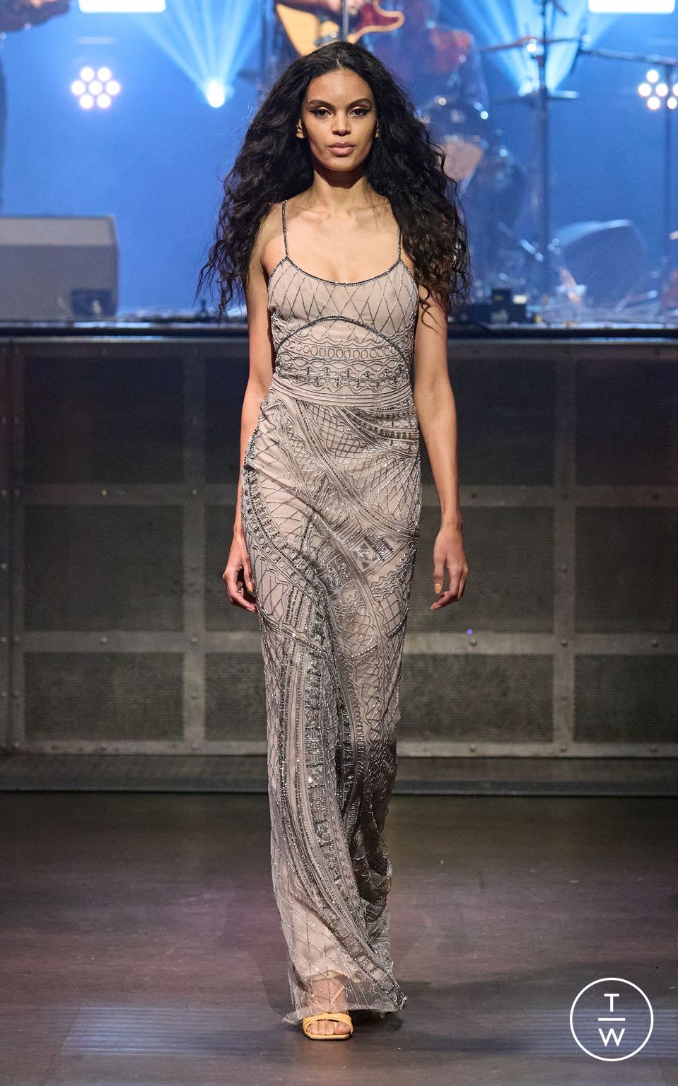 Fashion Week New York Fall/Winter 2023 look 12 de la collection Cucculelli Shaheen womenswear