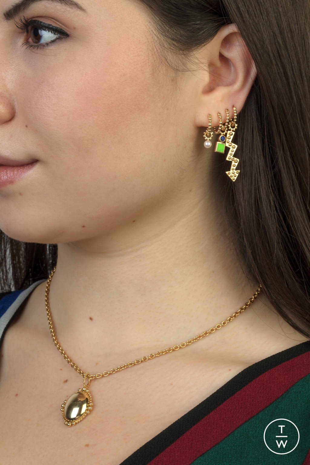 Fashion Week Paris Fall/Winter 2021 look 27 from the Gaya collection womenswear accessories