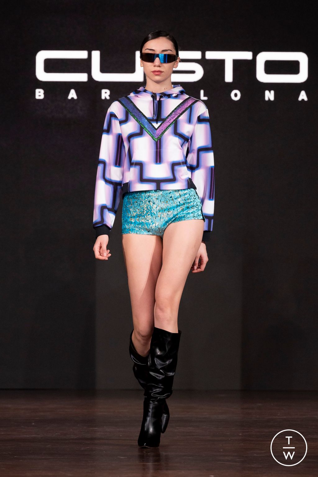 Fashion Week Milan Fall/Winter 2024 look 11 from the Custo Barcelona collection 女装