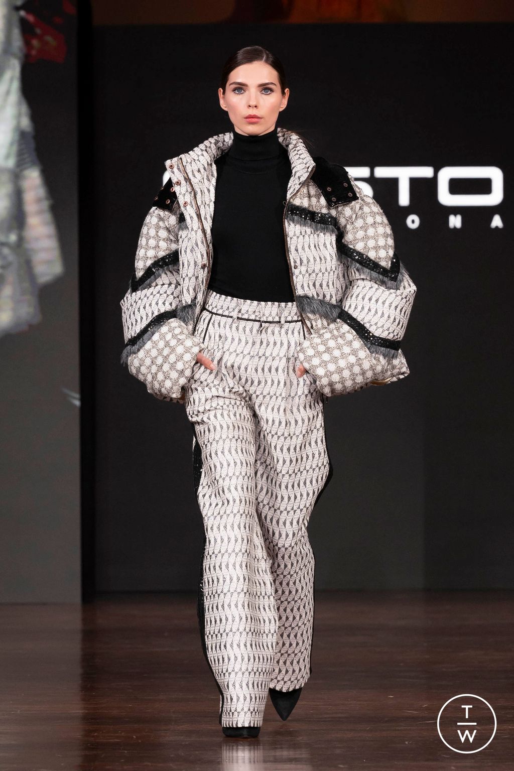 Fashion Week Milan Fall/Winter 2024 look 44 from the Custo Barcelona collection 女装
