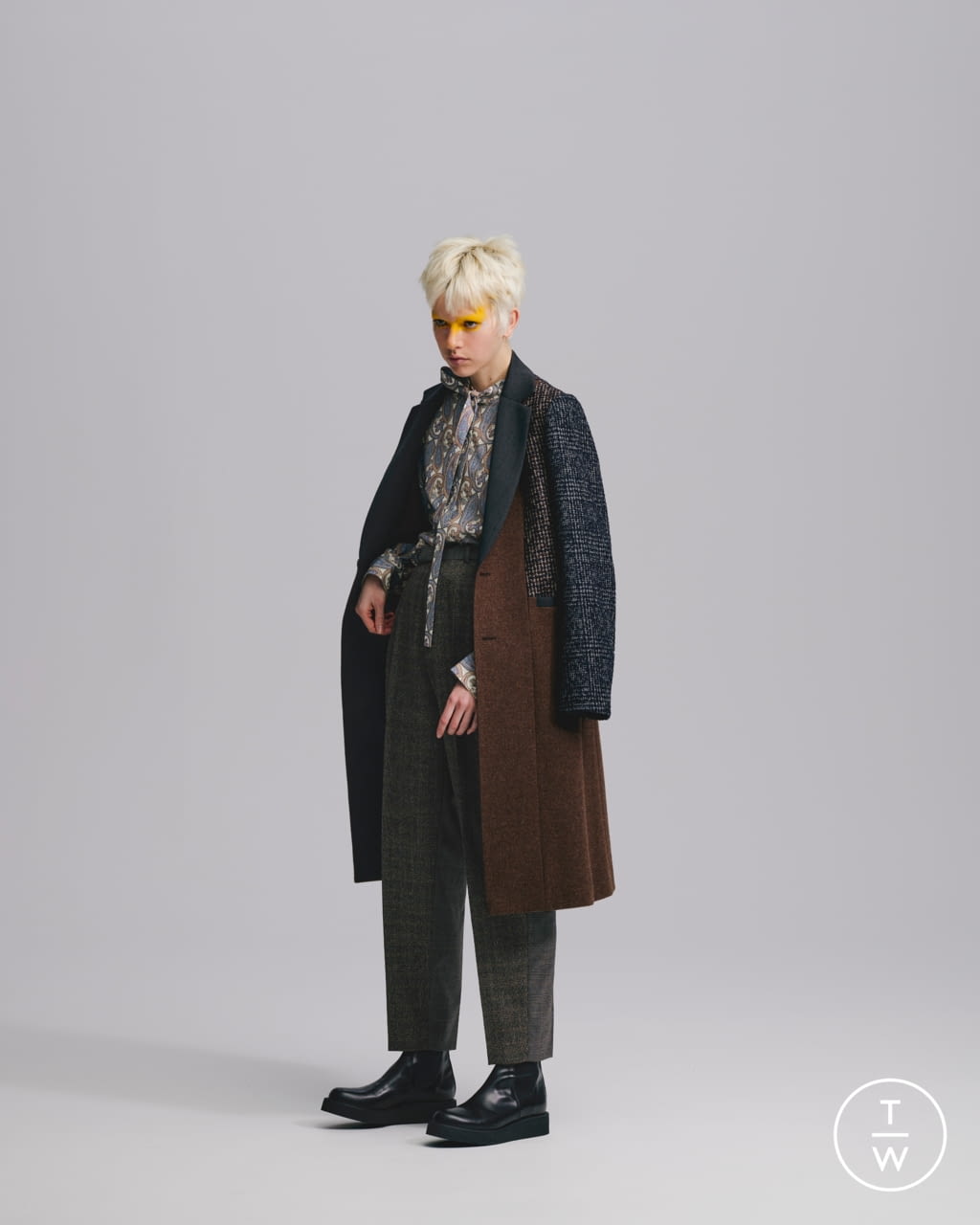 Fashion Week Paris Fall/Winter 2021 look 11 de la collection SueUNDERCOVER womenswear
