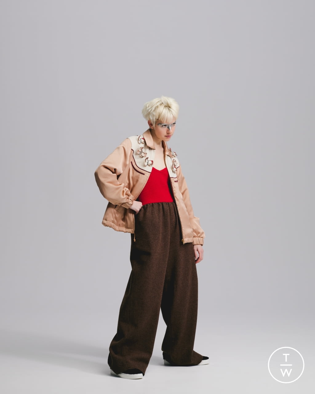 Fashion Week Paris Fall/Winter 2021 look 19 from the SueUNDERCOVER collection 女装