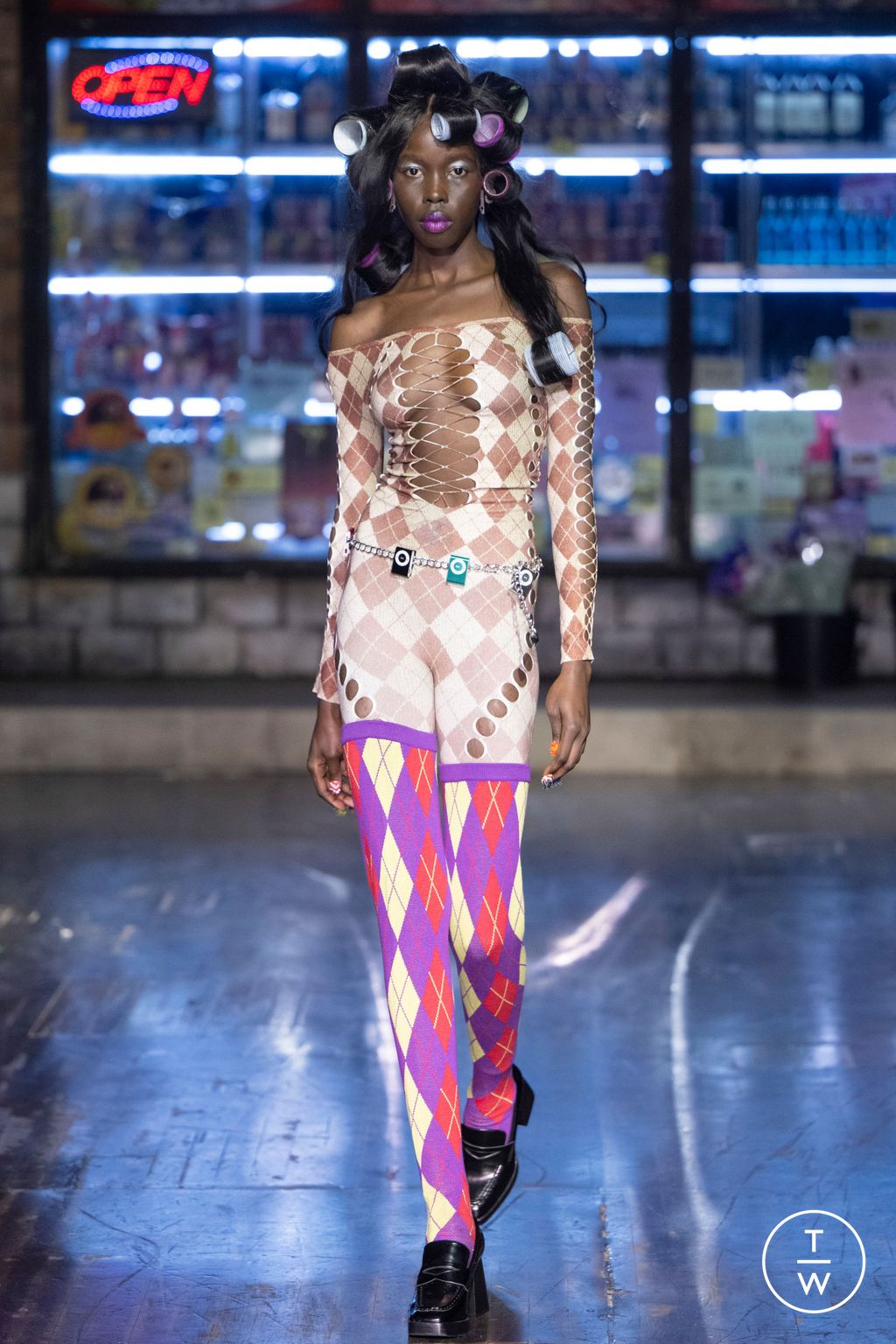 Fashion Week London Fall/Winter 2024 look 8 from the Sinead Gorey collection womenswear