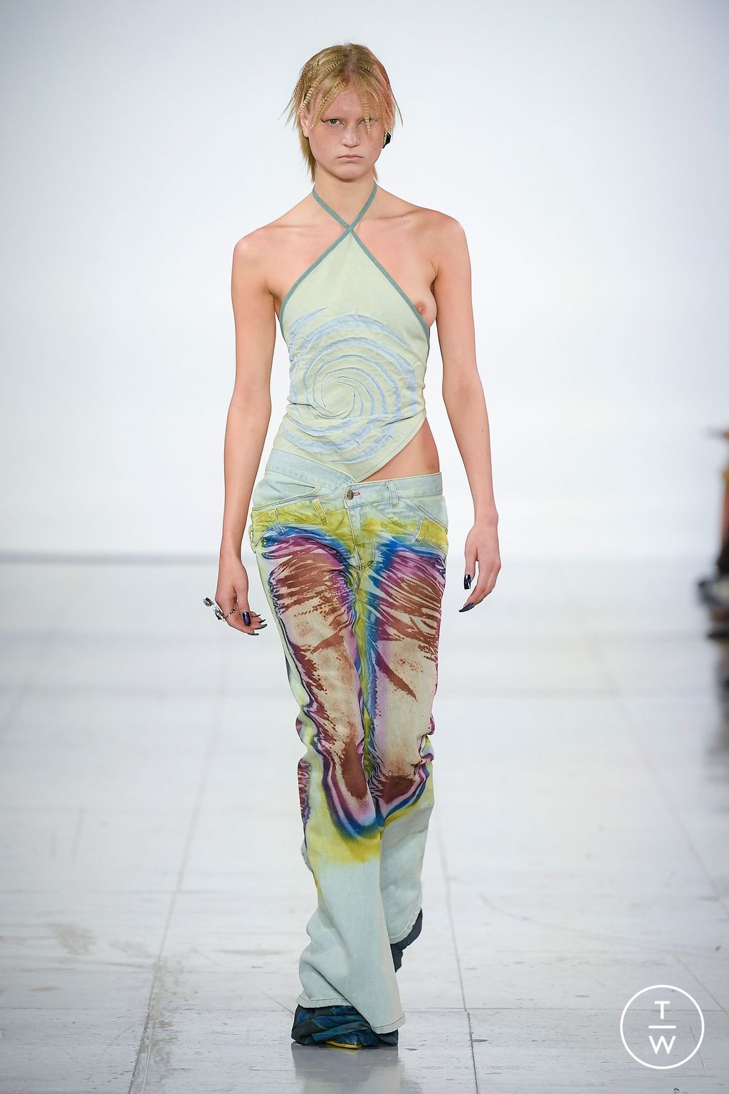 Fashion Week London Spring/Summer 2023 look 17 de la collection Masha Popova womenswear
