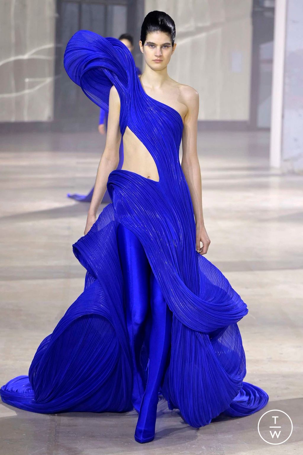 Fashion Week Paris Spring/Summer 2023 look 7 from the Gaurav Gupta collection couture