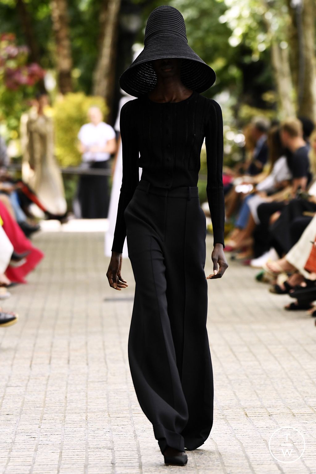 Fashion Week New York Spring/Summer 2023 look 14 de la collection Adam Lippes womenswear