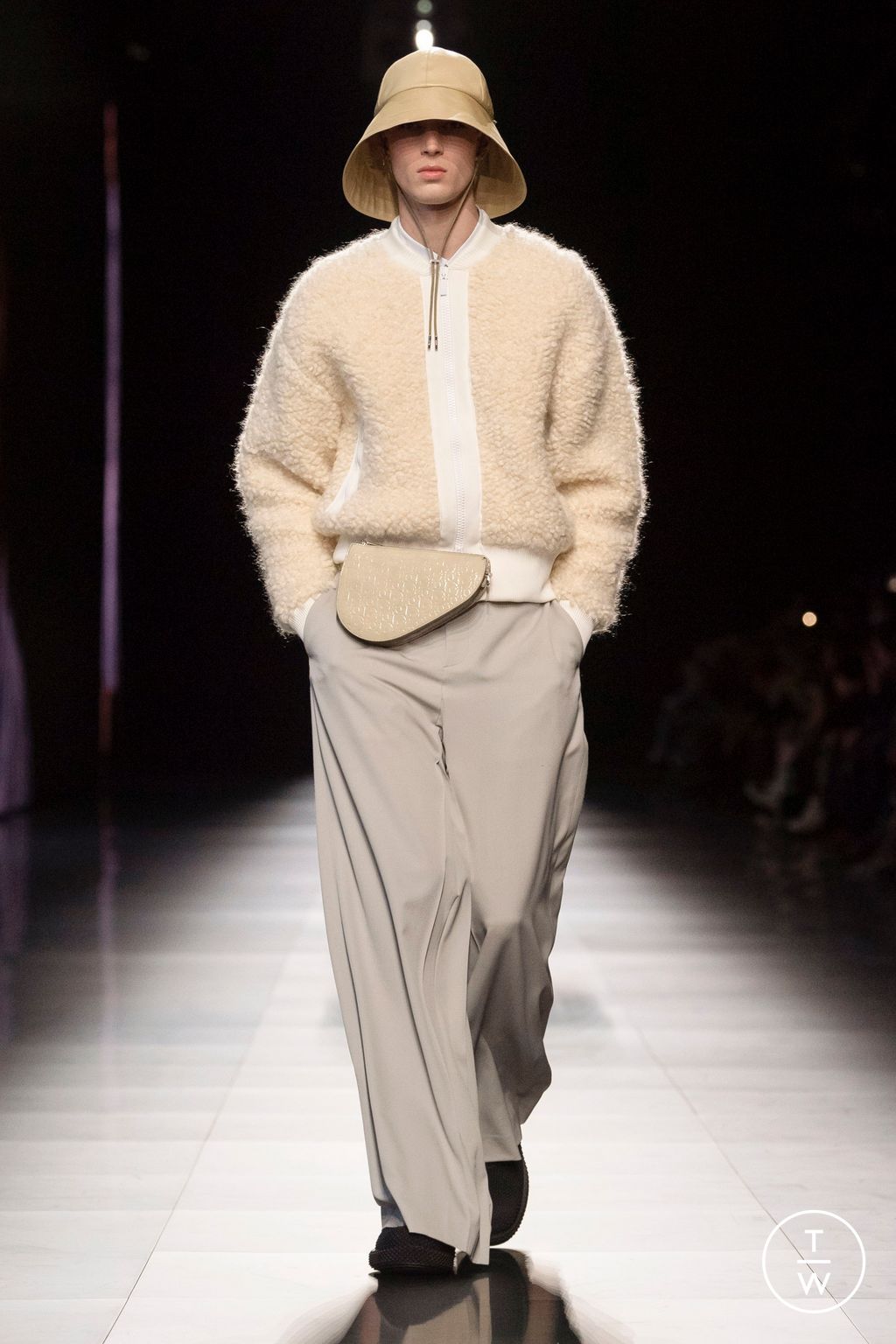 Fashion Week Paris Fall/Winter 2023 look 11 de la collection Dior Men menswear