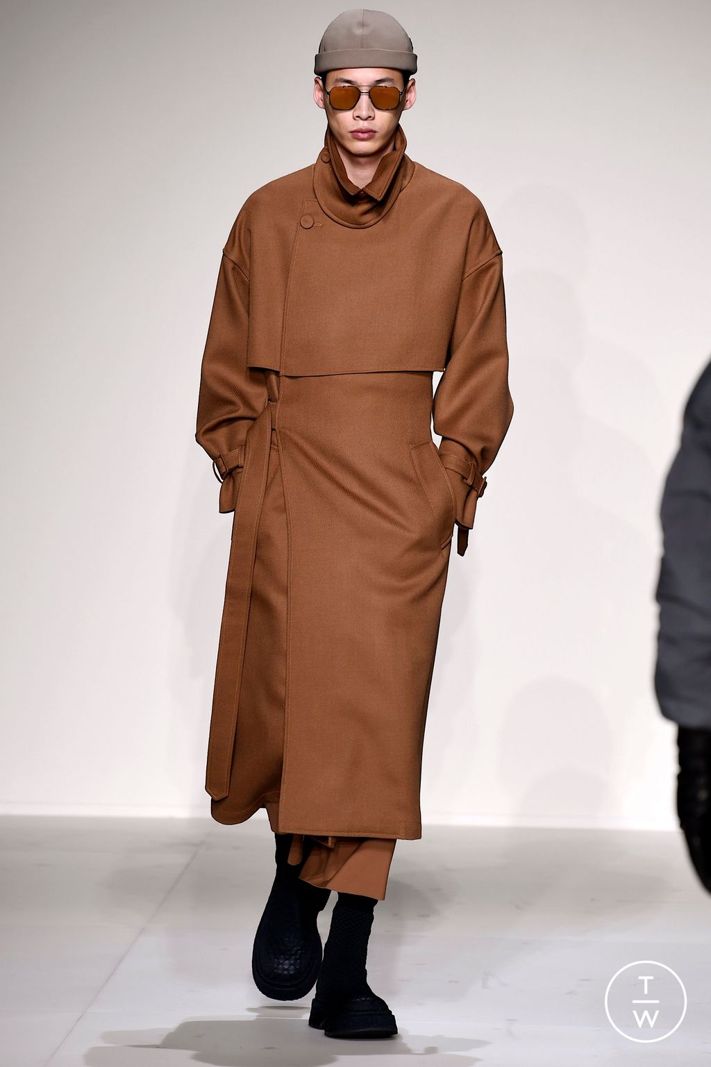 Fashion Week Milan Fall/Winter 2023 look 37 from the Emporio Armani collection 男装