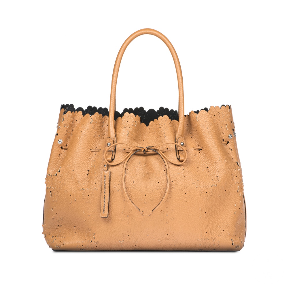 Fashion Week Milan Spring/Summer 2018 look 12 from the Ermanno Scervino collection womenswear accessories