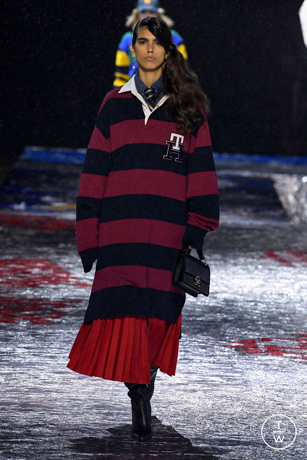 Fashion Week New York Fall/Winter 2022 look 12 from the Tommy Hilfiger collection womenswear