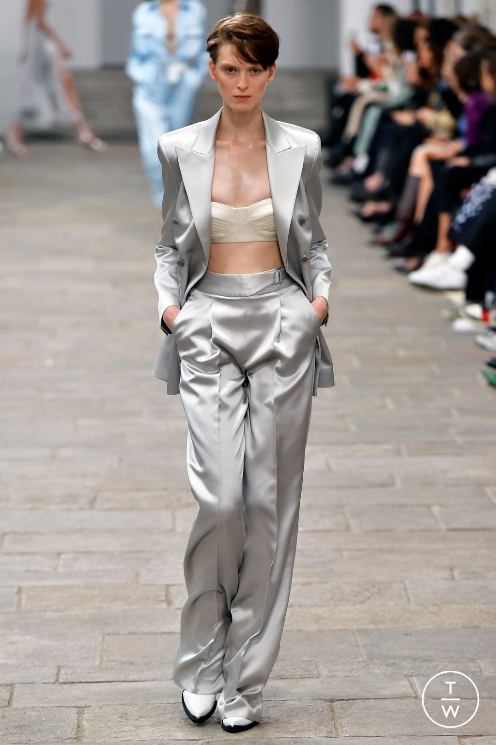 Fashion Week Milan Spring/Summer 2023 look 17 from the Ermanno Scervino collection womenswear