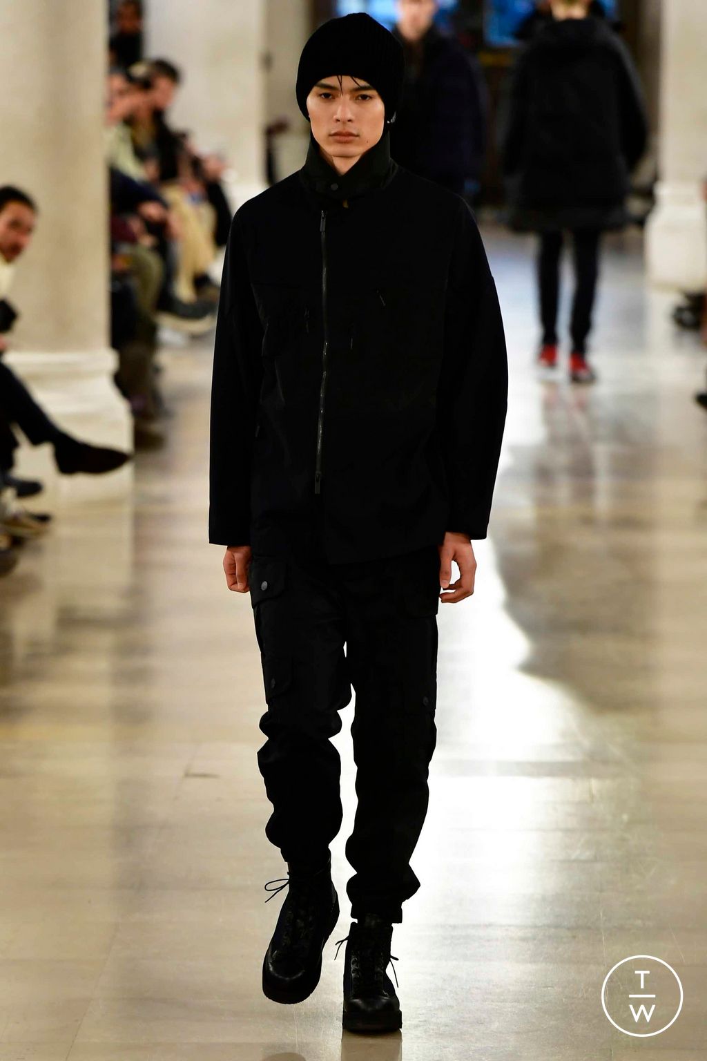 Fashion Week Paris Fall/Winter 2023 look 43 from the White Mountaineering collection menswear