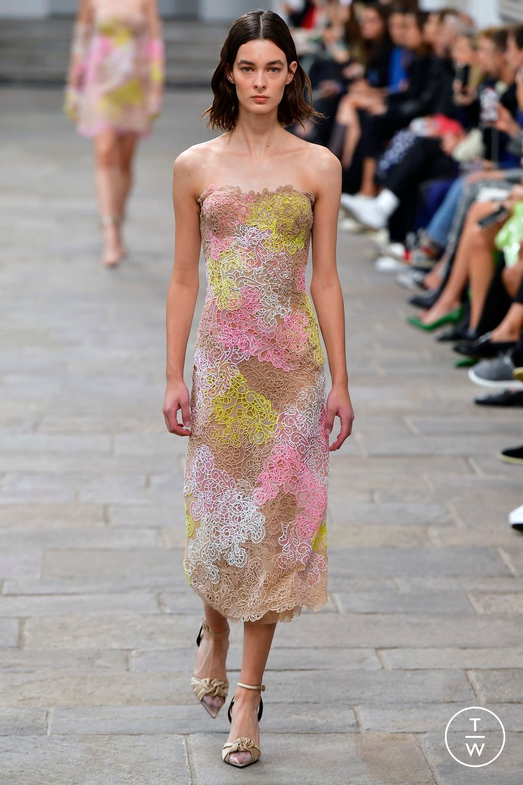 Fashion Week Milan Spring/Summer 2023 look 24 de la collection Ermanno Scervino womenswear