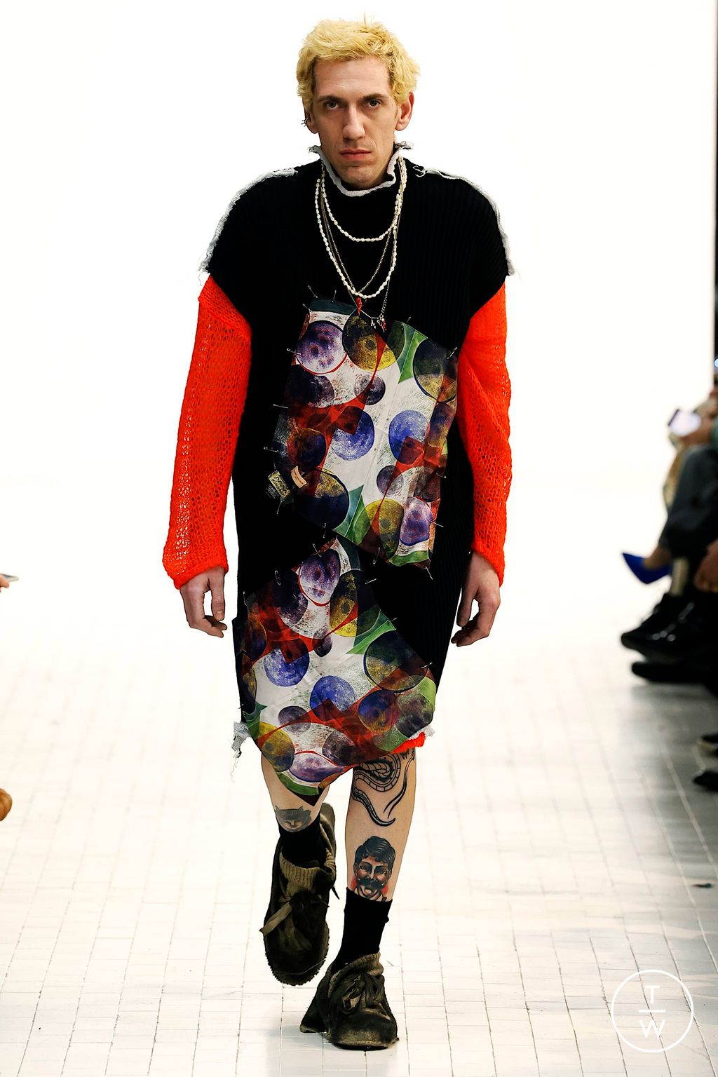 Fashion Week Milan Fall/Winter 2023 look 36 from the Simon Cracker collection menswear