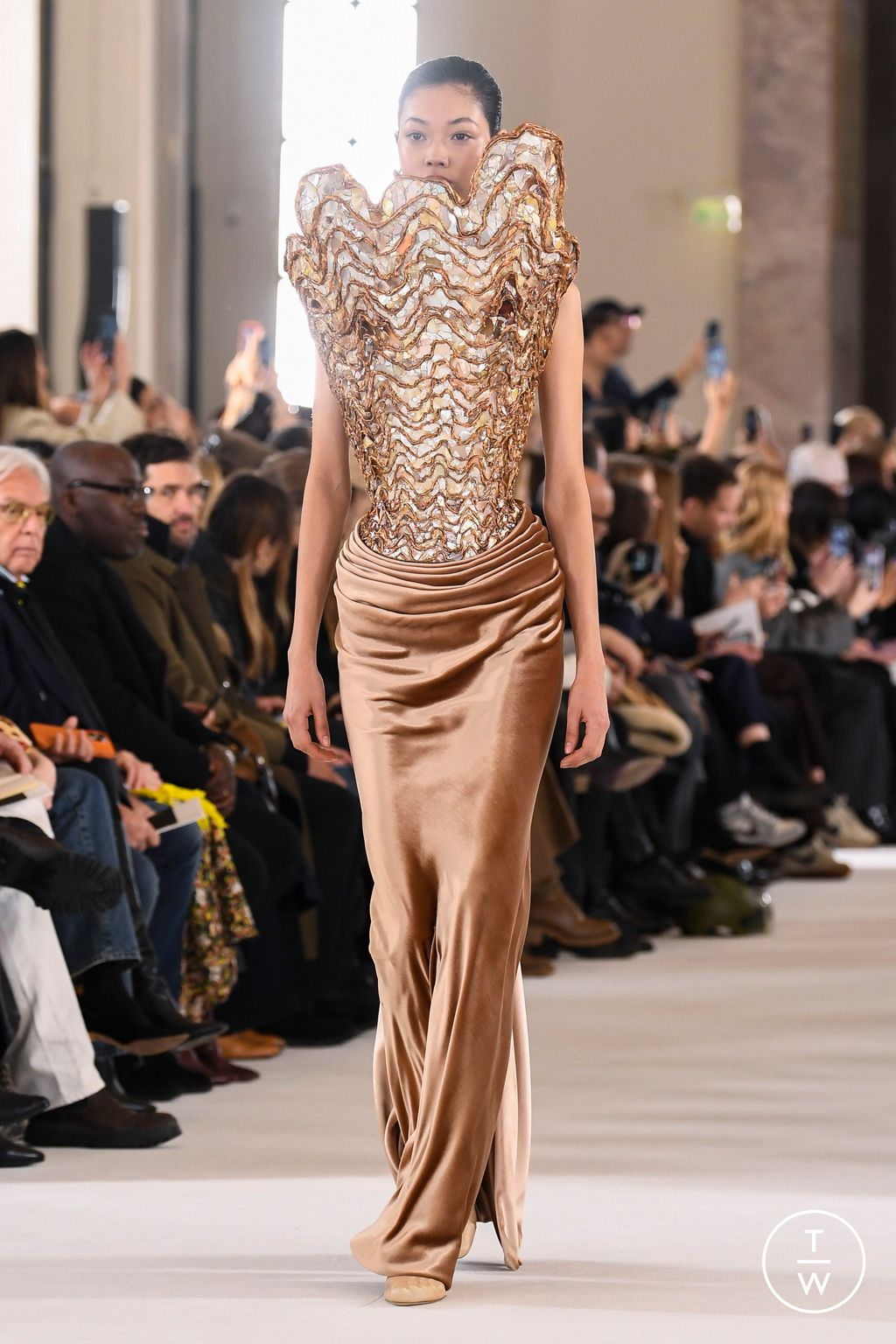 Fashion Week Paris Spring/Summer 2023 look 9 from the Schiaparelli collection couture