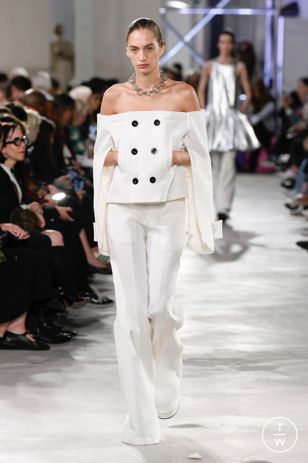 Fashion Week Paris Spring/Summer 2023 look 38 from the Sacai collection 女装