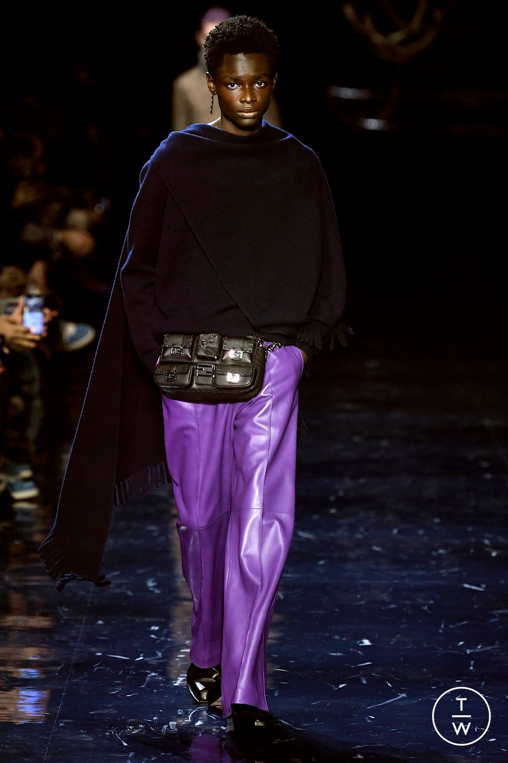 Fashion Week Milan Fall/Winter 2023 look 16 from the Fendi collection 男装