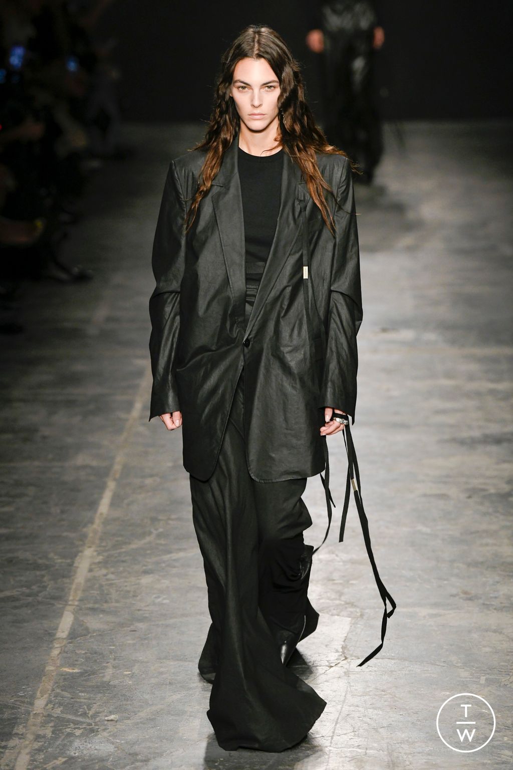 Fashion Week Paris Spring/Summer 2023 look 11 de la collection Ann Demeulemeester womenswear