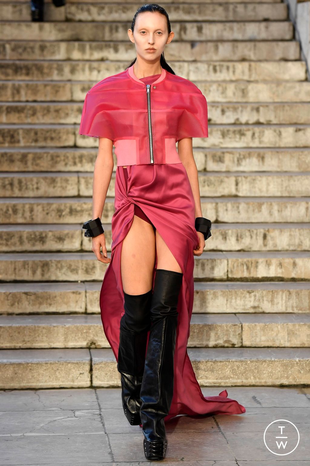 Fashion Week Paris Spring/Summer 2023 look 13 from the Rick Owens collection womenswear