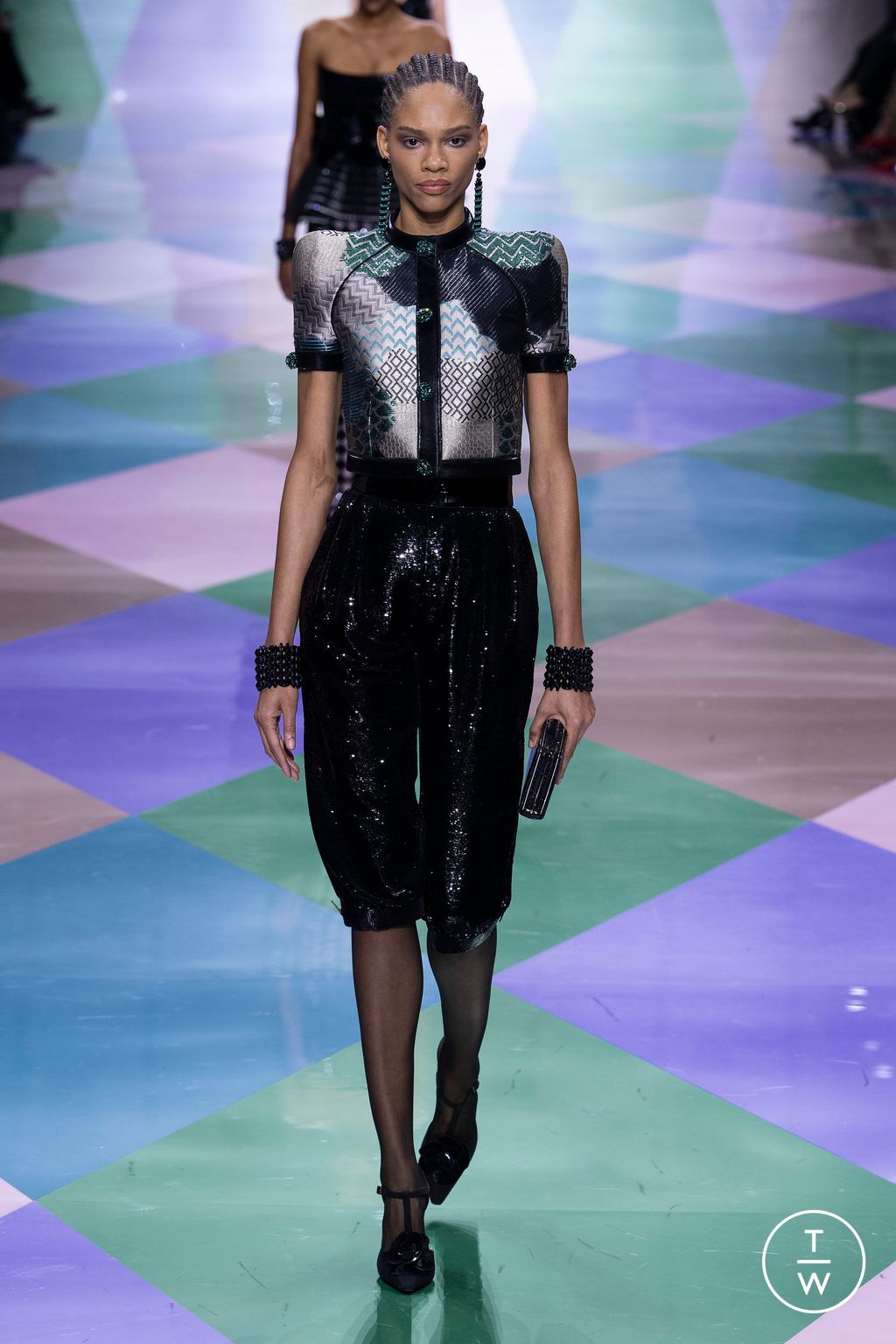Fashion Week Paris Spring/Summer 2023 look 33 from the Giorgio Armani Privé collection 高级定制