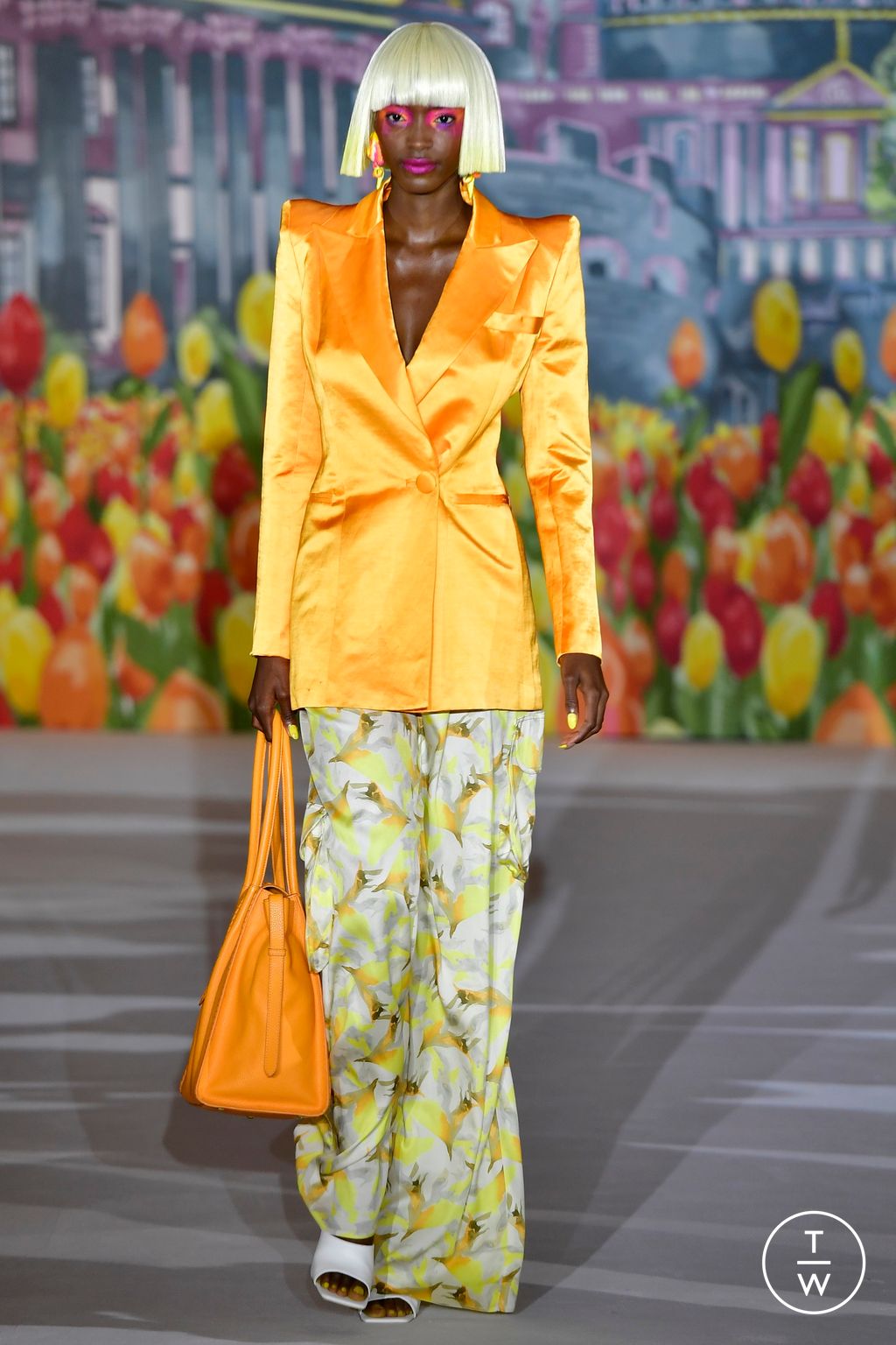 Fashion Week London Spring/Summer 2023 look 14 from the Paul Costelloe collection womenswear