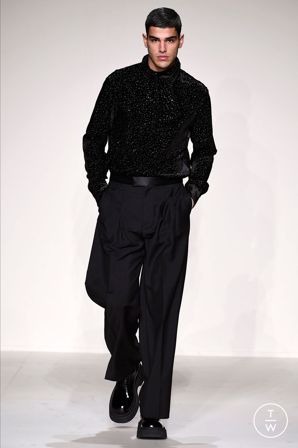 Fashion Week Milan Fall/Winter 2023 look 98 from the Emporio Armani collection menswear