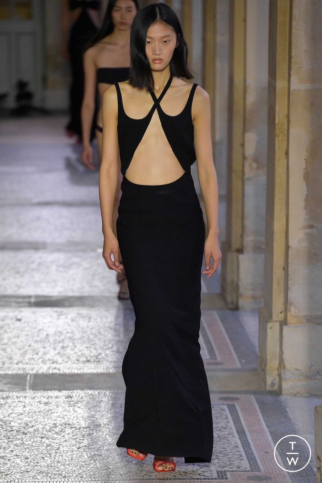 Fashion Week Paris Spring/Summer 2023 look 19 de la collection Monot womenswear