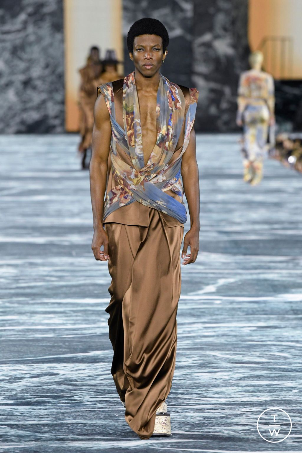 Fashion Week Paris Spring/Summer 2023 look 70 from the Balmain collection 女装