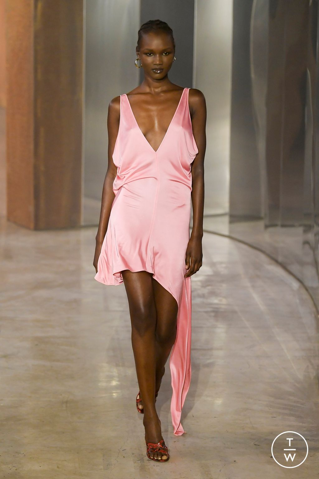 Fashion Week Milan Spring/Summer 2023 look 6 from the Bally collection 女装