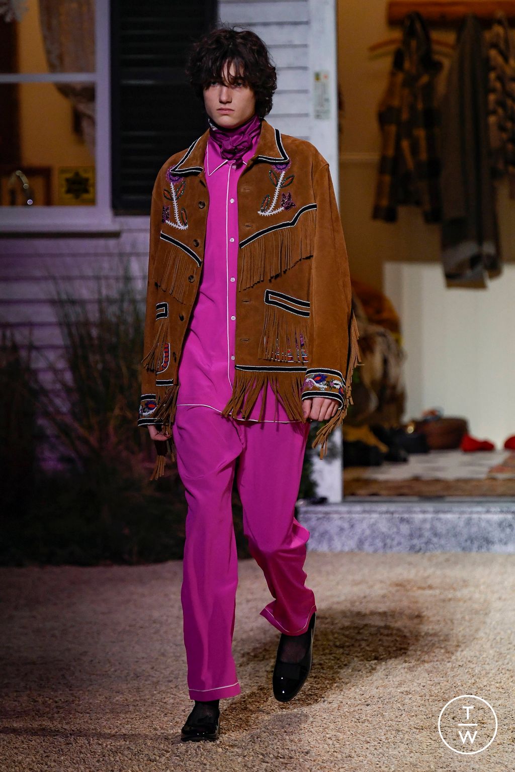 Fashion Week Paris Fall/Winter 2023 look 32 from the Bode collection menswear