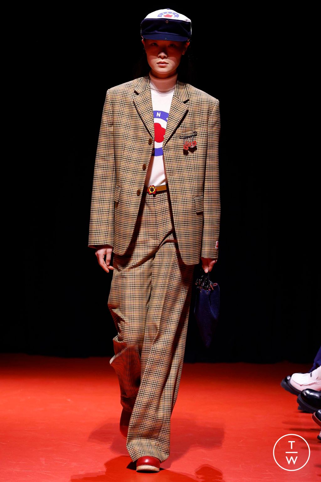 Fashion Week Paris Fall/Winter 2023 look 4 from the Kenzo collection menswear